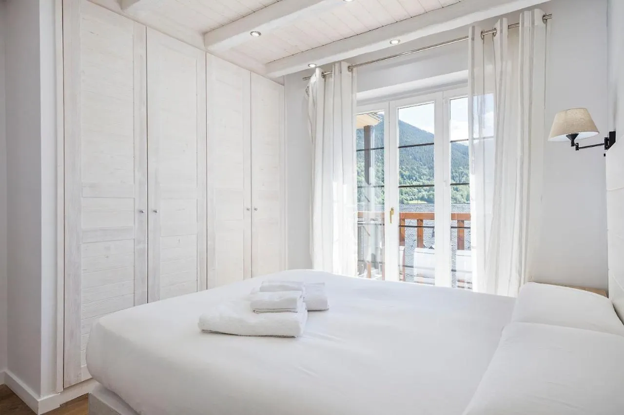 Luderna - Apartamento Con Terraza Mirador Salardu Naut Aran Apartment